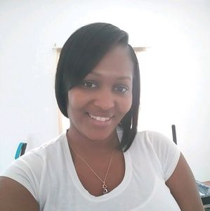 Meet your Posher, Latisha